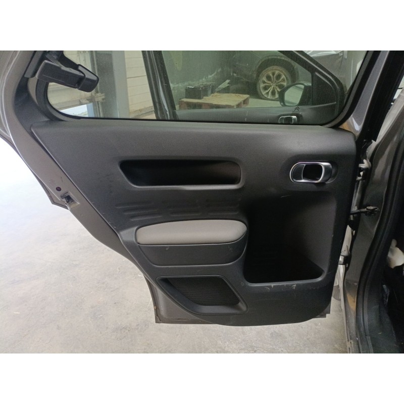 Recambio de guarnecido puerta trasera izquierda para citroën c4 cactus 1.5 bluehdi 100 referencia OEM IAM   