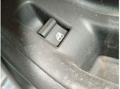 MANDO ELEVALUNAS TRASERO DERECHO 