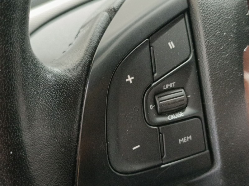 Recambio de volante para citroën c4 cactus 1.5 bluehdi 100 referencia OEM IAM   