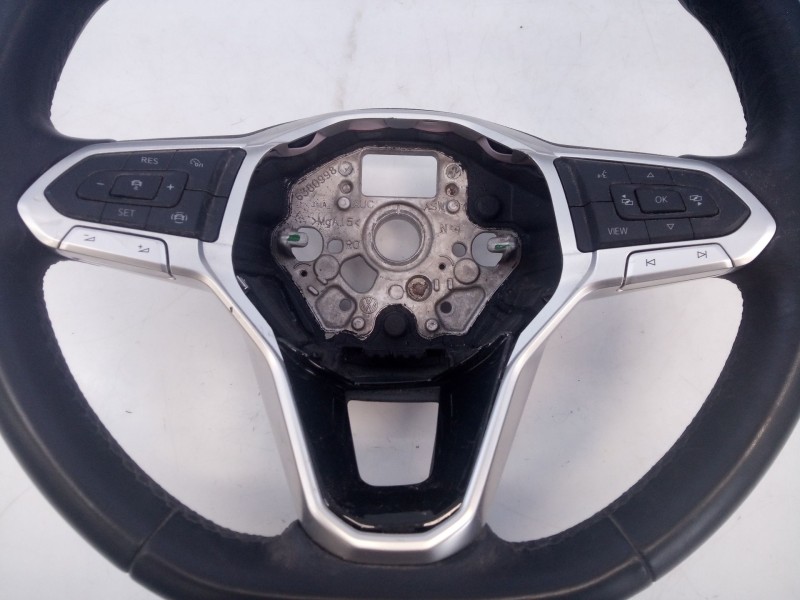 Recambio de volante para volkswagen t-roc sport referencia OEM IAM 638116400D  E1-B6-6-2