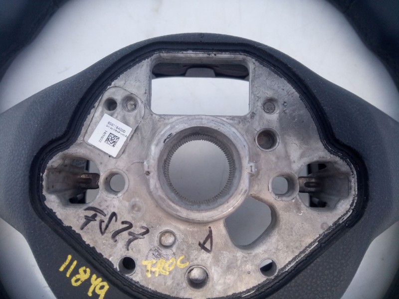 Recambio de volante para volkswagen t-roc sport referencia OEM IAM 638116400D  E1-B6-6-2