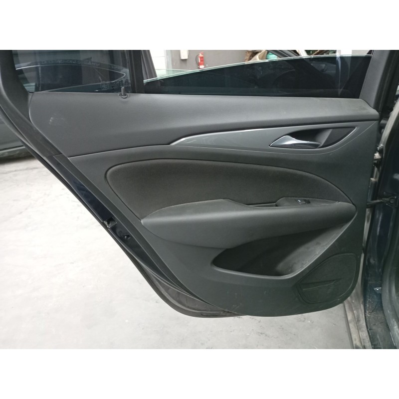 Recambio de guarnecido puerta trasera izquierda para opel insignia b grand sport (z18) 1.6 cdti (68) referencia OEM IAM   