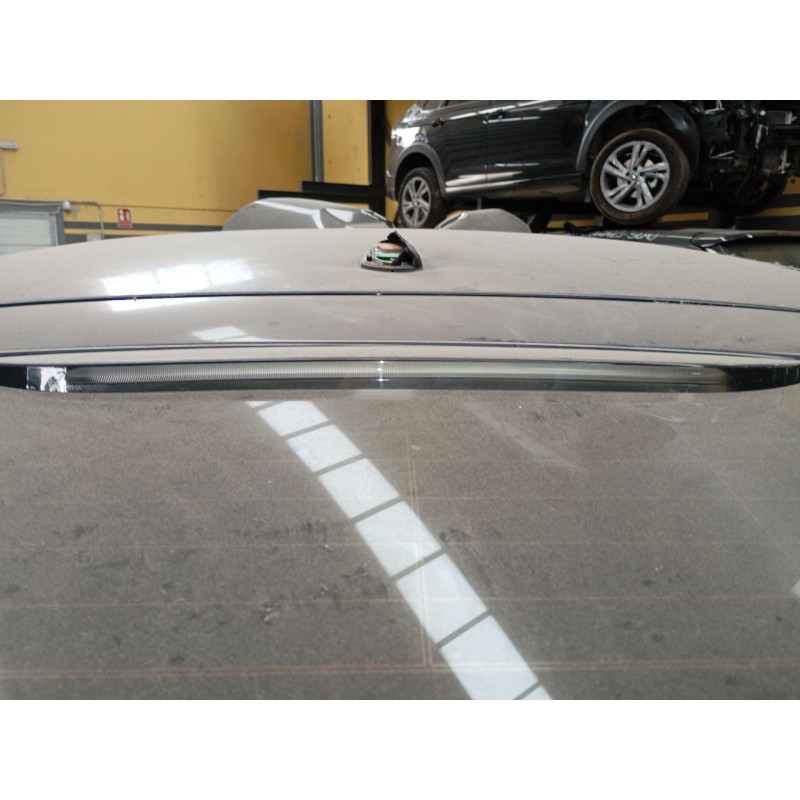 Recambio de luz central de freno para opel insignia b grand sport (z18) 1.6 cdti (68) referencia OEM IAM   