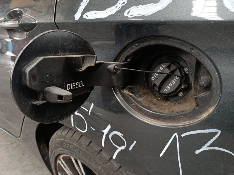 Recambio de tapa exterior combustible para hyundai i40 i (vf) 1.7 crdi referencia OEM IAM   