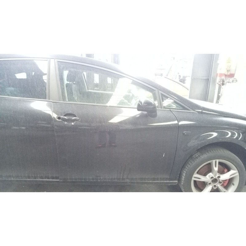 Recambio de puerta delantera derecha para seat leon (1p1) 2.0 tdi referencia OEM IAM   