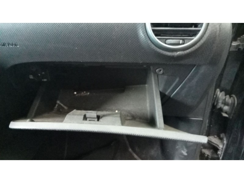 Recambio de guantera para seat leon (1p1) 2.0 tdi referencia OEM IAM   