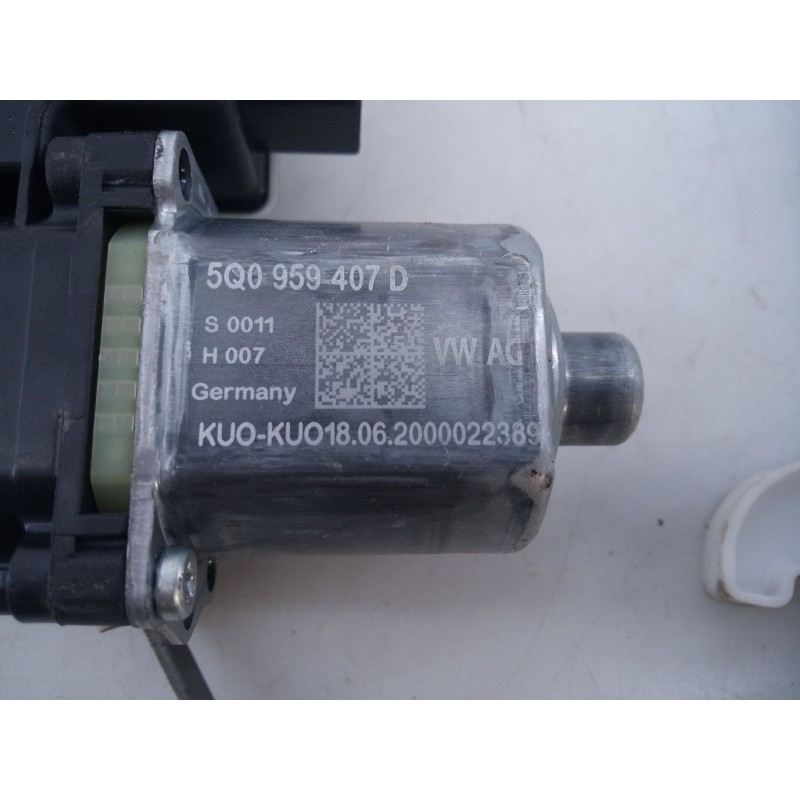 Recambio de elevalunas trasero izquierdo para volkswagen t-cross (c11, d31) 1.0 tsi referencia OEM IAM 5Q0959407D  