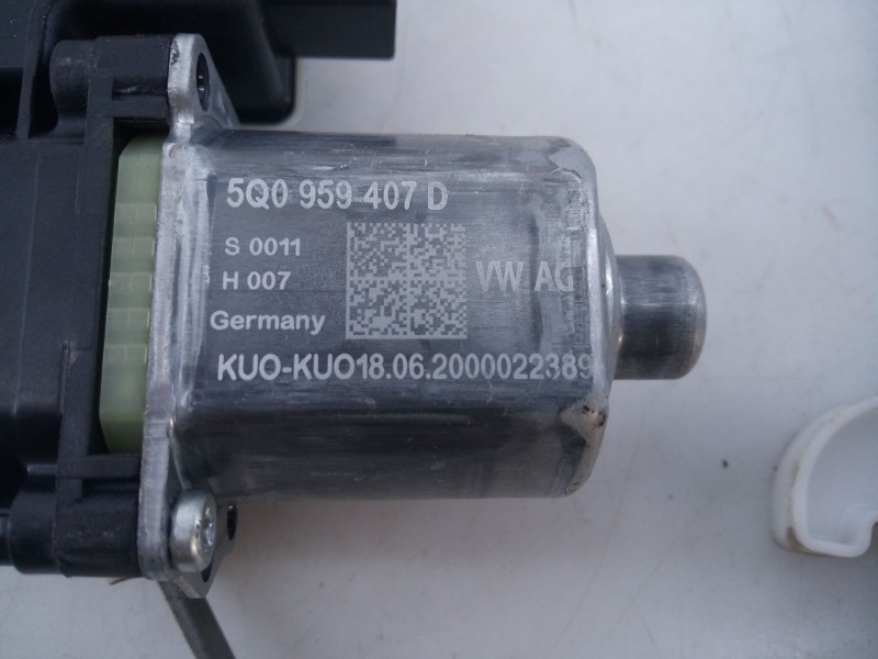 Recambio de elevalunas trasero izquierdo para volkswagen t-cross (c11, d31) 1.0 tsi referencia OEM IAM 5Q0959407D  