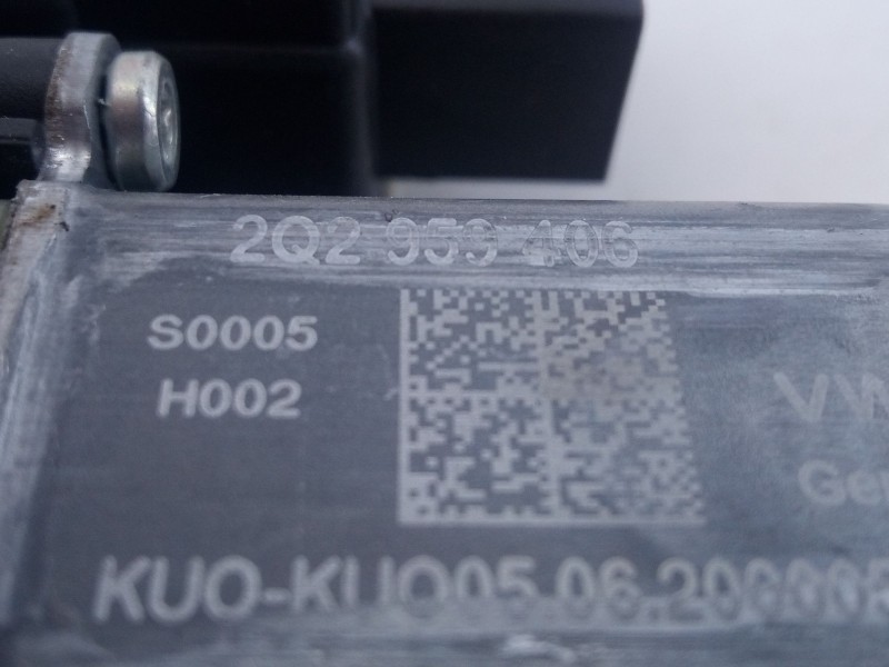 Recambio de elevalunas delantero derecho para volkswagen t-cross (c11, d31) 1.0 tsi referencia OEM IAM   