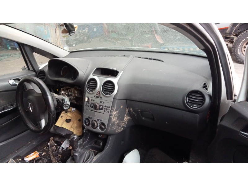 opel corsa d del año 2011