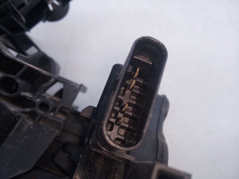 Recambio de cerradura puerta delantera derecha para mercedes-benz clase a sedán (v177) a 250 e (177.186) referencia OEM IAM A099