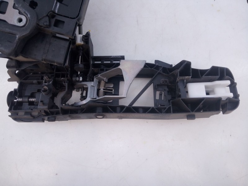 Recambio de cerradura puerta delantera derecha para mercedes-benz clase a sedán (v177) a 250 e (177.186) referencia OEM IAM A099