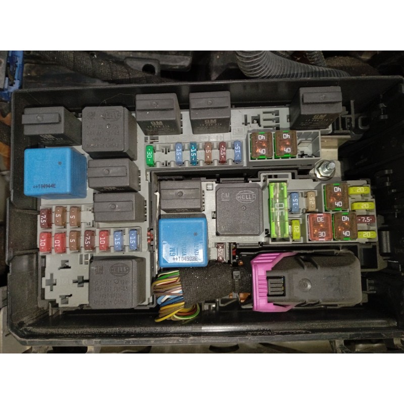 Recambio de caja reles / fusibles para opel meriva b monospace (s10) 1.7 cdti (75) referencia OEM IAM   