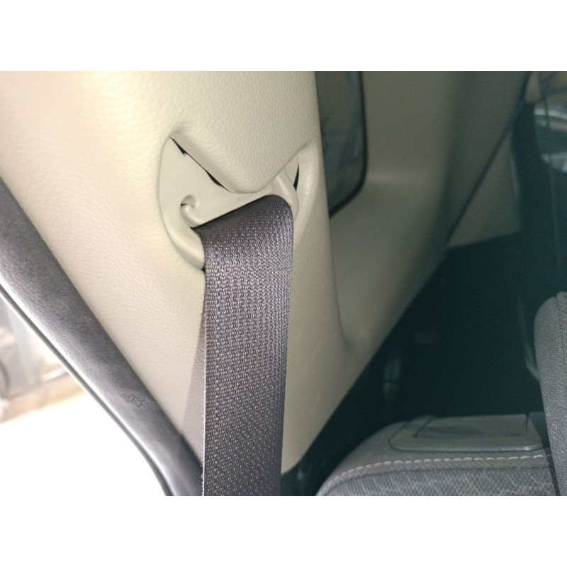 Recambio de cinturon seguridad trasero derecho para kia carens iv 1.7 crdi referencia OEM IAM   