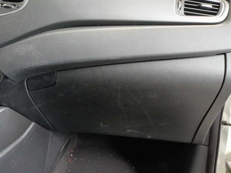 Recambio de guantera para kia carens iv 1.7 crdi referencia OEM IAM   