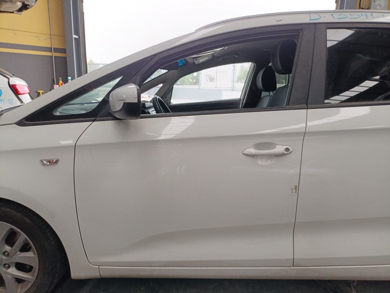 Recambio de puerta delantera izquierda para kia carens iv 1.7 crdi referencia OEM IAM   