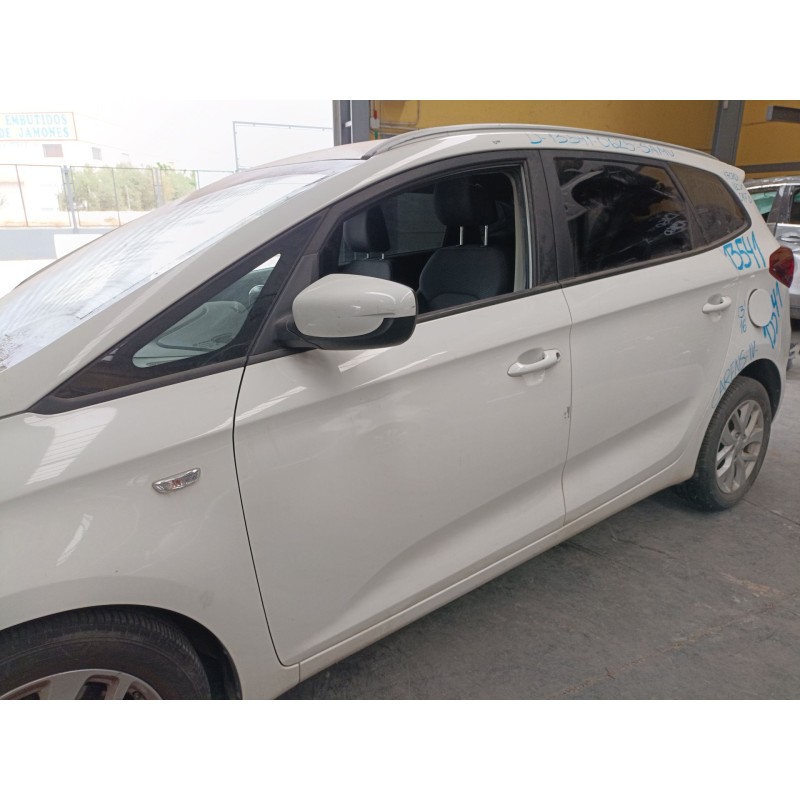 Recambio de puerta delantera izquierda para kia carens iv 1.7 crdi referencia OEM IAM   