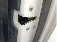 CERRADURA PUERTA TRASERA DERECHA 