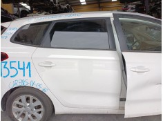 PUERTA TRASERA DERECHA 