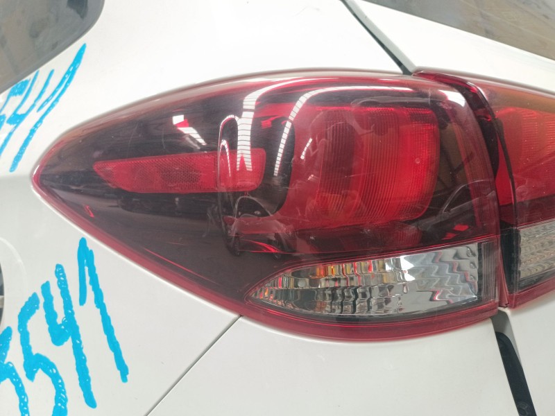 Recambio de piloto trasero izquierdo para kia carens iv 1.7 crdi referencia OEM IAM   