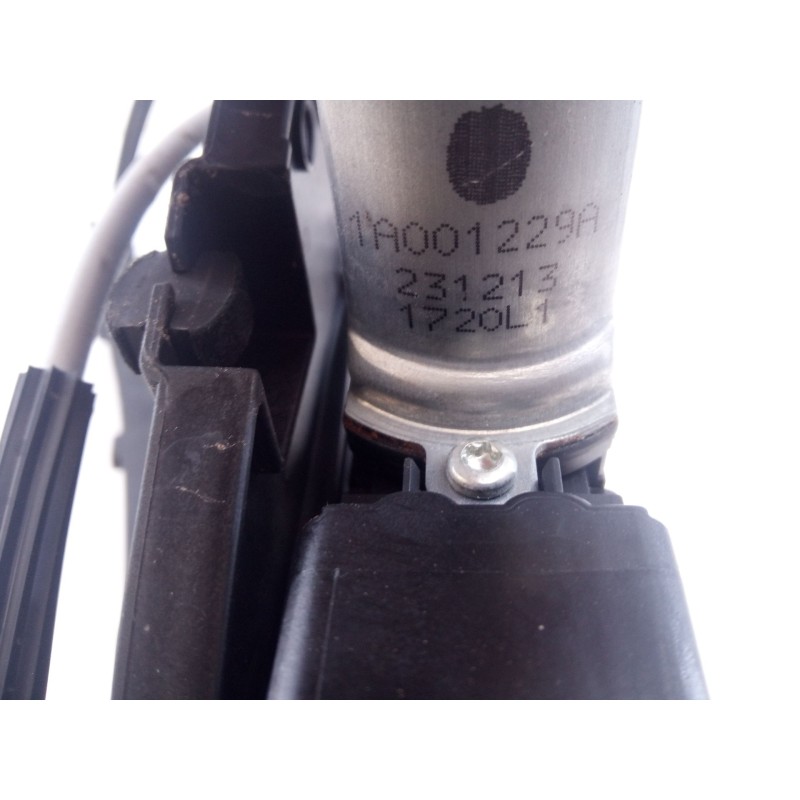 Recambio de elevalunas delantero izquierdo para peugeot 208 ii (ub_, up_, uw_, uj_) 1.2 puretech 75 referencia OEM IAM   