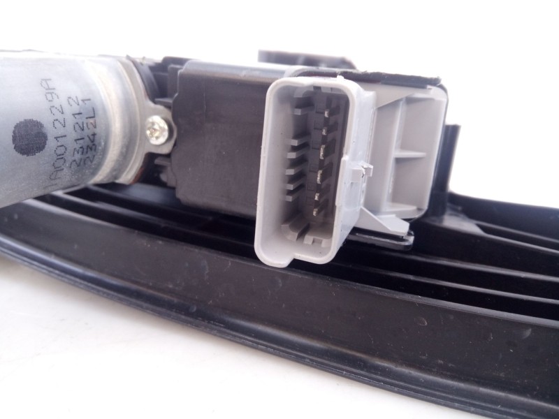 Recambio de elevalunas trasero izquierdo para peugeot 208 ii (ub_, up_, uw_, uj_) 1.2 puretech 75 referencia OEM IAM   