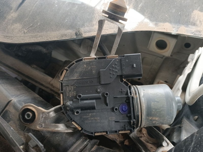 Recambio de motor limpia delantero para kia carens iv 1.7 crdi referencia OEM IAM   
