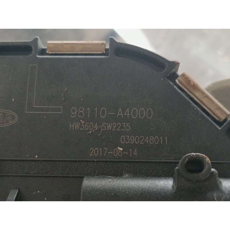 Recambio de motor limpia delantero para kia carens iv 1.7 crdi referencia OEM IAM   