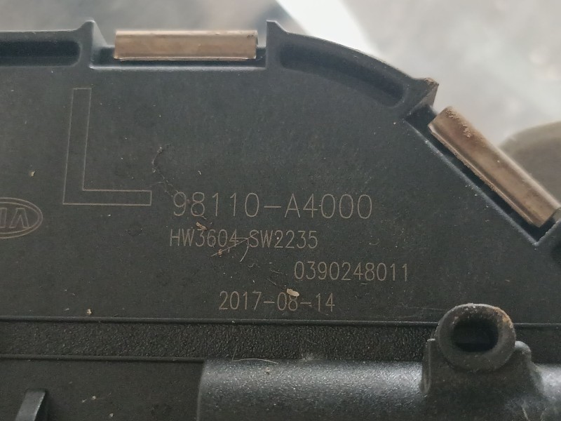 Recambio de motor limpia delantero para kia carens iv 1.7 crdi referencia OEM IAM   