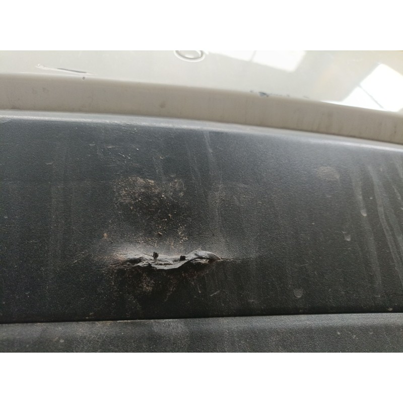 Recambio de paragolpes trasero para kia carens iv 1.7 crdi referencia OEM IAM   