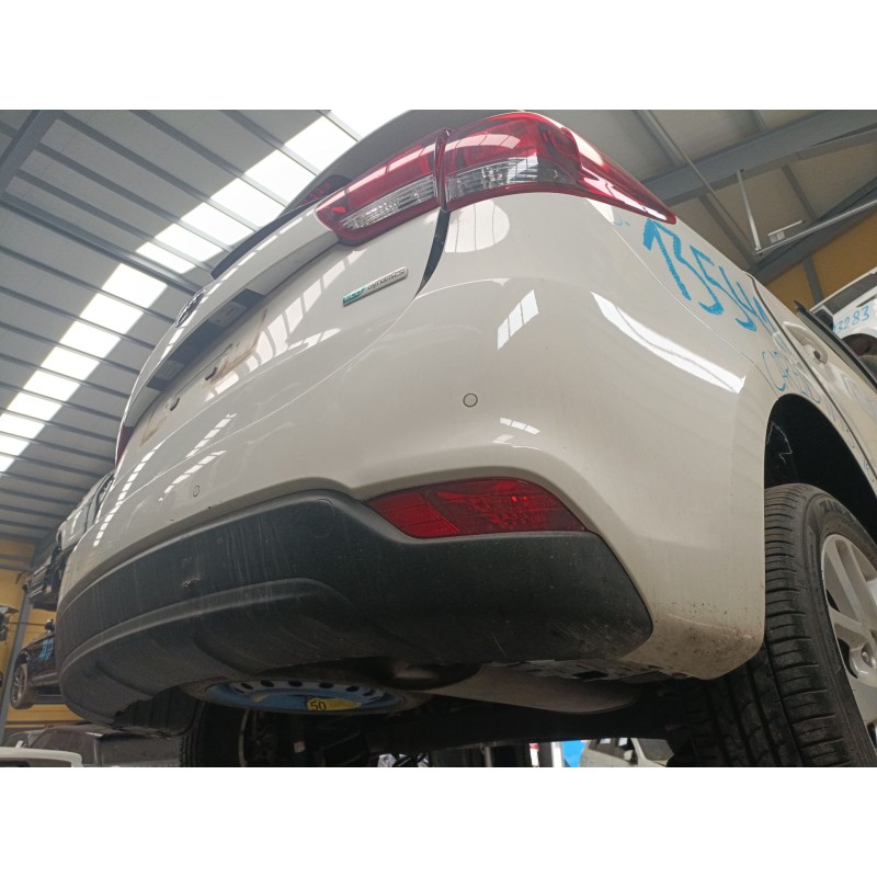 Recambio de paragolpes trasero para kia carens iv 1.7 crdi referencia OEM IAM   