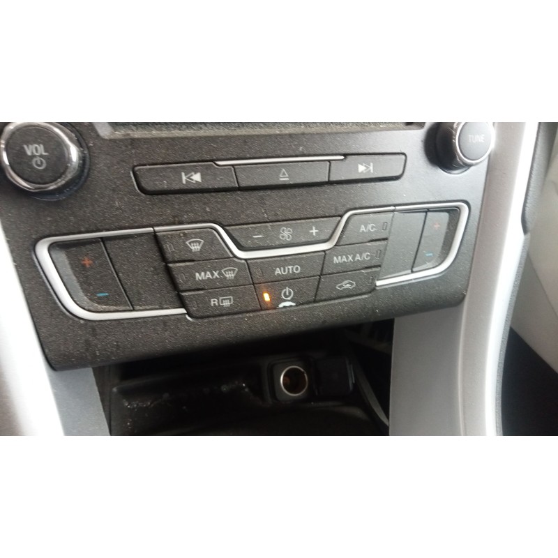Recambio de mando climatizador para ford mondeo turn. referencia OEM IAM   