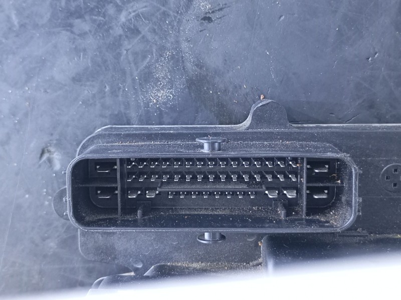 Recambio de abs para hyundai ioniq hybrid referencia OEM IAM 58600G2300  