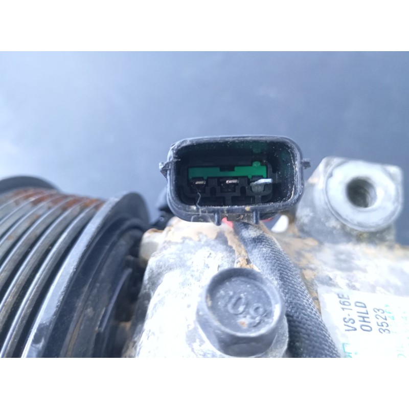 Recambio de compresor aire acondicionado para kia sportage iv (ql, qle) 1.6 crdi referencia OEM IAM 97701D7550  