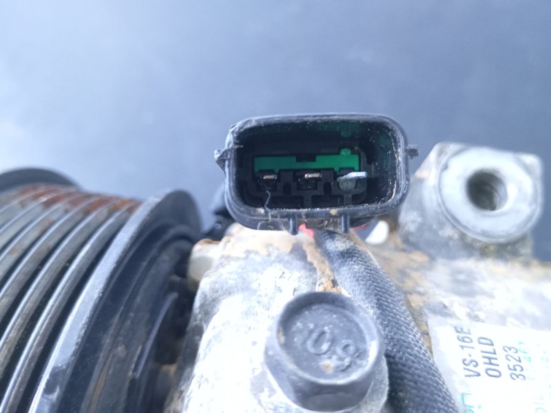 Recambio de compresor aire acondicionado para kia sportage iv (ql, qle) 1.6 crdi referencia OEM IAM 97701D7550  