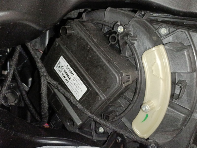 Recambio de ventilador calefaccion para porsche cayenne coupe (9yb) 3.0 e-hybrid awd referencia OEM IAM 4M1820021C  