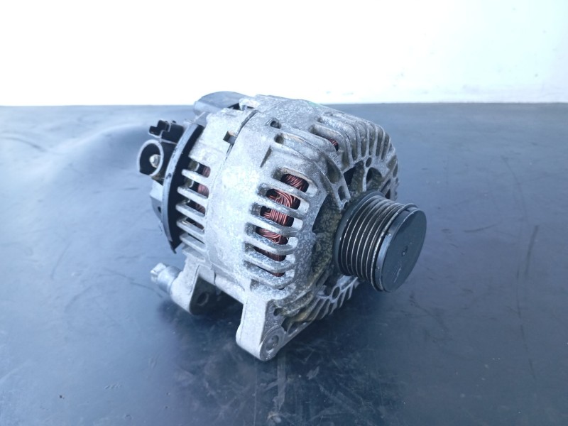 Recambio de alternador para peugeot 5008 referencia OEM IAM 400390171  