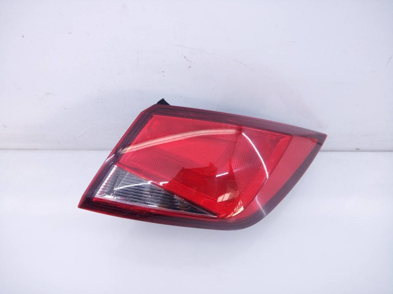 Recambio de piloto trasero derecho para seat leon st (5f8) reference referencia OEM IAM 5F9945096 90047802 E2-A1-44-1