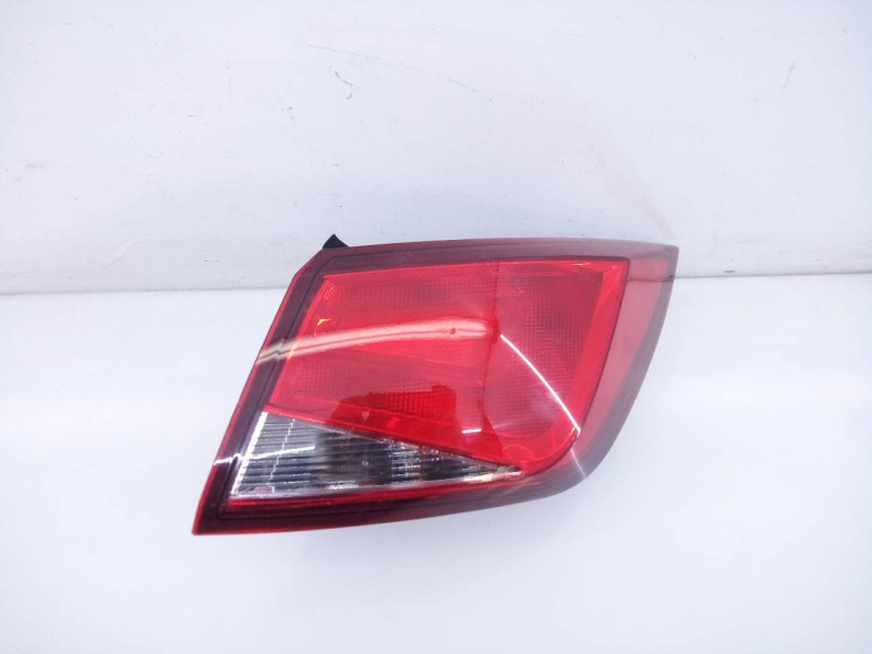 Recambio de piloto trasero derecho para seat leon st (5f8) reference referencia OEM IAM 5F9945096 90047802 E2-A1-44-1