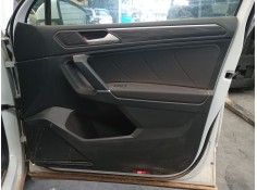 GUARNECIDO PUERTA DELANTERA DERECHA 