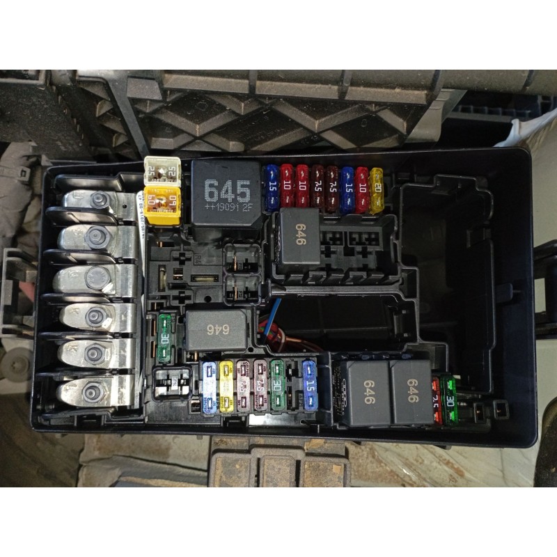 Recambio de caja reles / fusibles para volkswagen tiguan allspace (bw2, bj2) 2.0 tsi 4motion referencia OEM IAM   