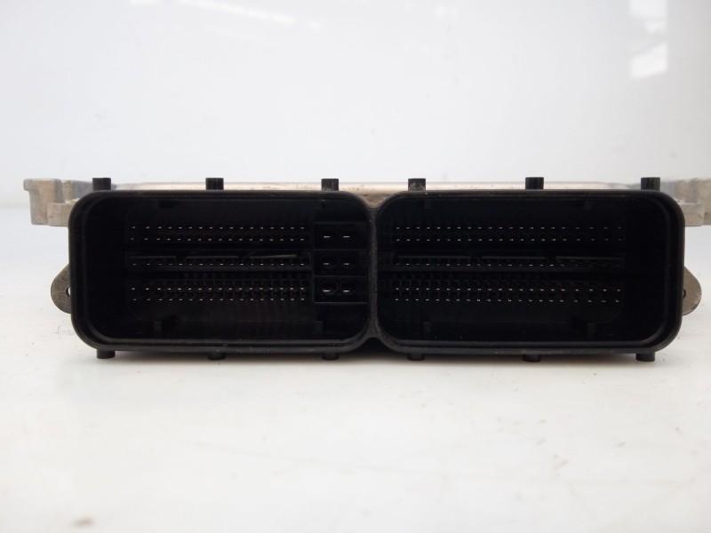 Recambio de centralita motor uce para kia carens iv 1.7 crdi referencia OEM IAM 391712A545 0281033603 