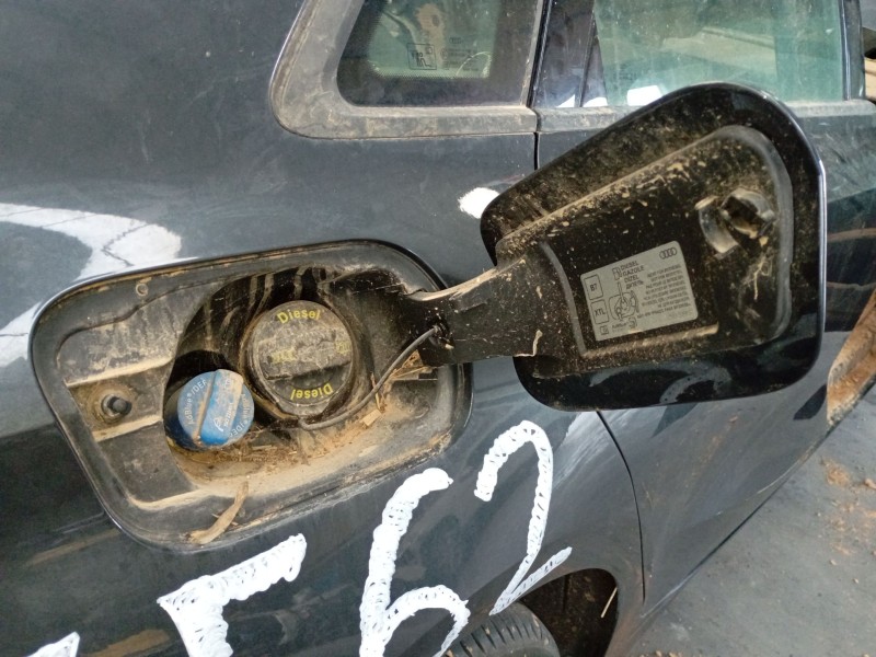 Recambio de tapa exterior combustible para audi a3 sportback (8ya, 8yf) 30 tdi referencia OEM IAM   