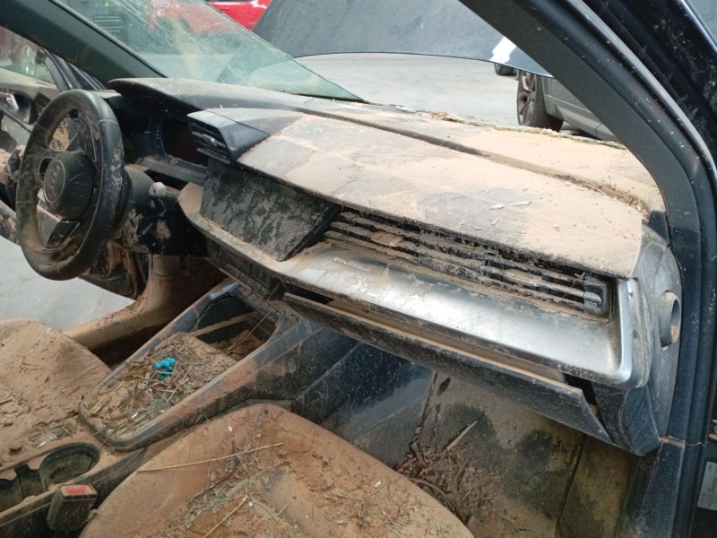 Recambio de salpicadero para audi a3 sportback (8ya, 8yf) 30 tdi referencia OEM IAM   