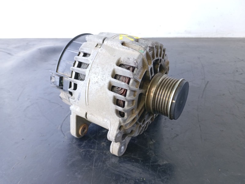 Recambio de alternador para dacia duster ambience 4x2 referencia OEM IAM   