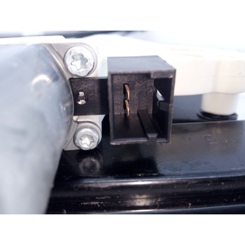 Recambio de elevalunas trasero derecho para porsche cayenne coupe (9yb) 3.0 e-hybrid awd referencia OEM IAM 4K0959801  