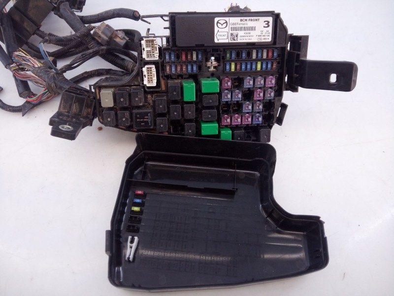 Recambio de caja reles / fusibles para mazda cx-5 (kf) 2.0 referencia OEM IAM GBEF675X0C  