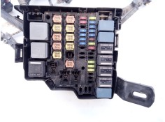 CAJA RELES / FUSIBLES 8V5114B144BB E3-B3-23-4