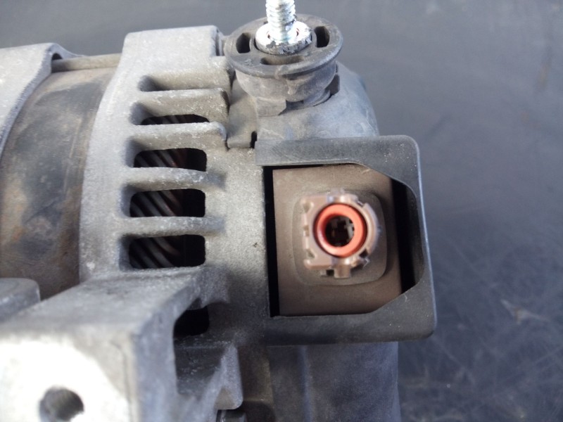 Recambio de alternador para toyota rav 4 advance referencia OEM IAM   