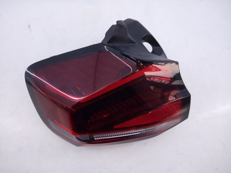 Recambio de piloto trasero izquierdo para citroën c4 iii seduction referencia OEM IAM 9831C0230  